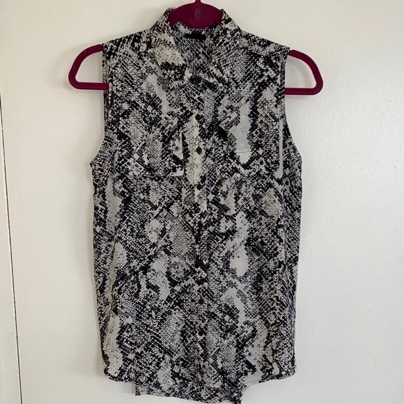 Worthington Snake Print Sleeveless Top Black White Blouse XS - Picture 1 of 6